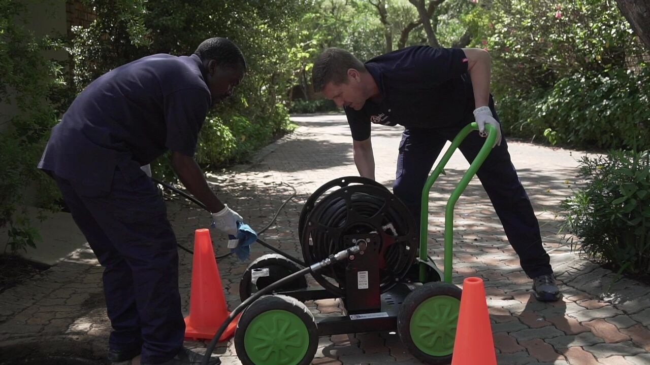 Jet Blasting in action