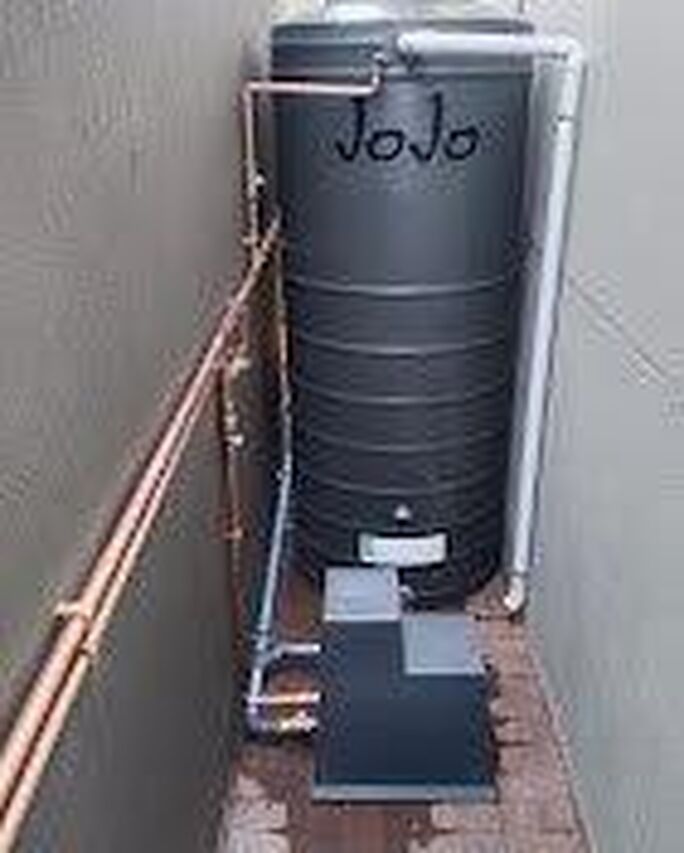 Narrow tank installation